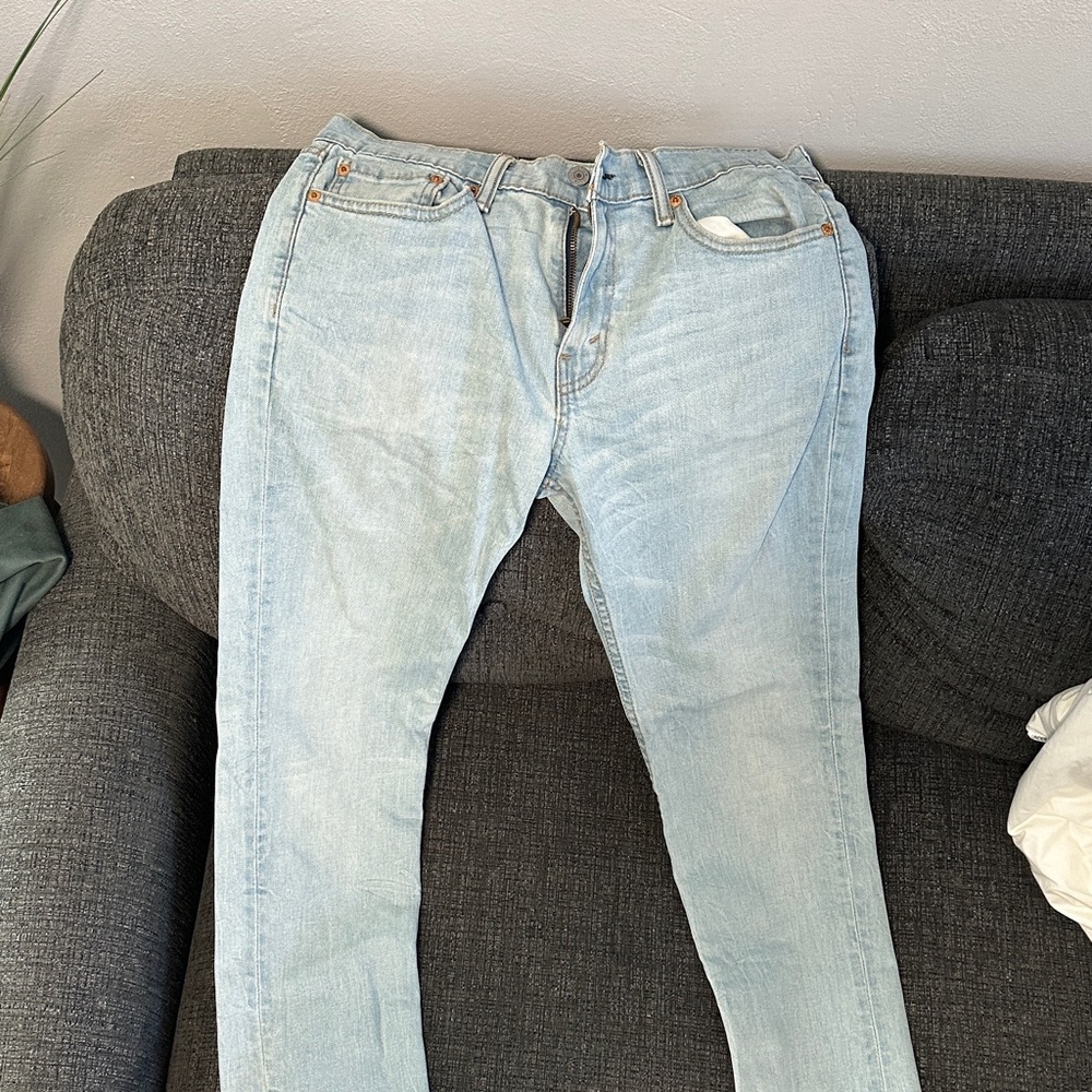 Levi's Men's Light Blue Straight Jeans